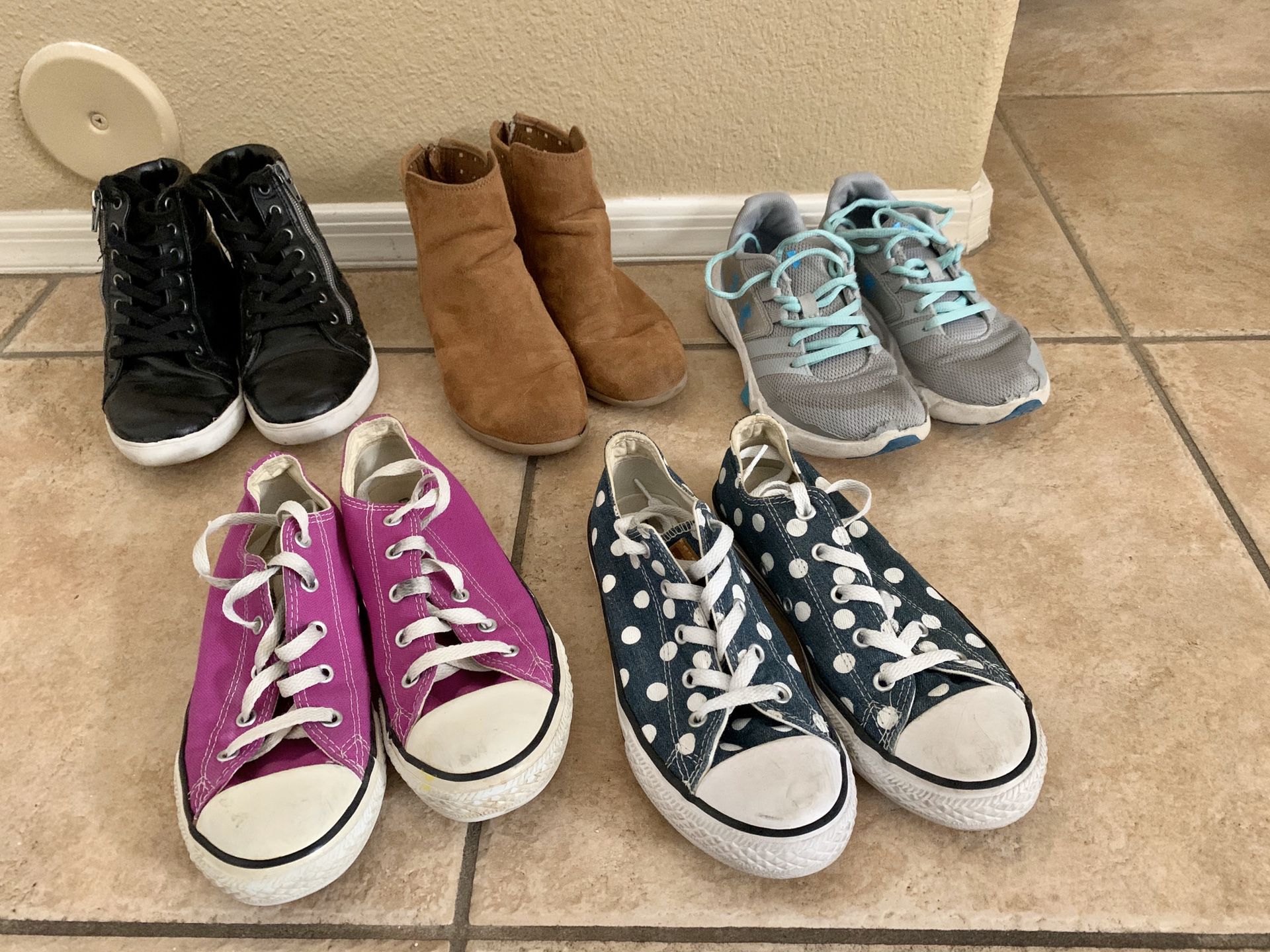 Lot of Girl’s youth sz 3 Shoes