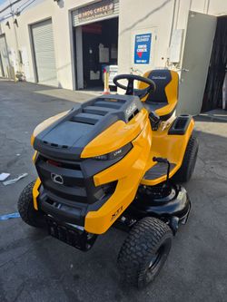 Cub Cadet
XT1 Enduro LT 42 in. 547cc Engine with Intelli Power Hydrostatic Drive Gas Riding Lawn Tractor