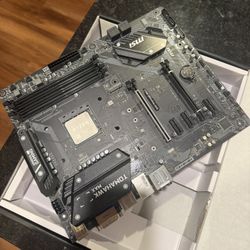 MSI B450 Tomahawk Max II + Ryzen 7 5800x 