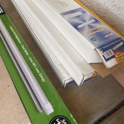 Electric single strip lights with tubes 