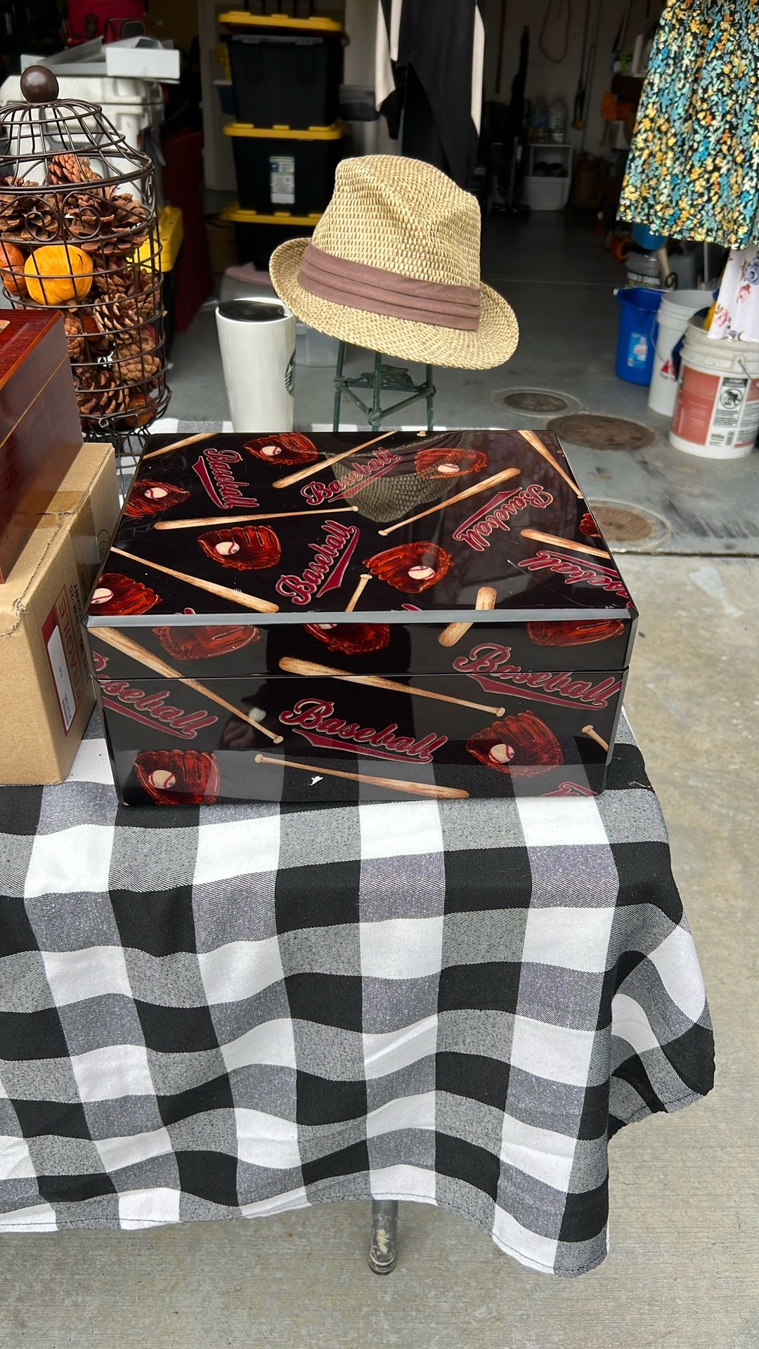 Humidor $25