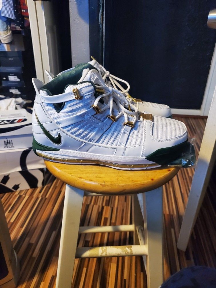 Nike lebron SVSM rare good cond sz $175