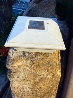 Solar vynl fence post lights