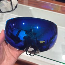 Snowboarding goggles