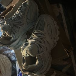 Balenciaga Trackrunners