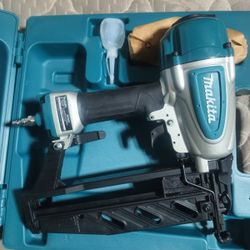 Makita Finish Nailer Straight 16-gauge 2-1/2 in 100$$ Brand New Nueva