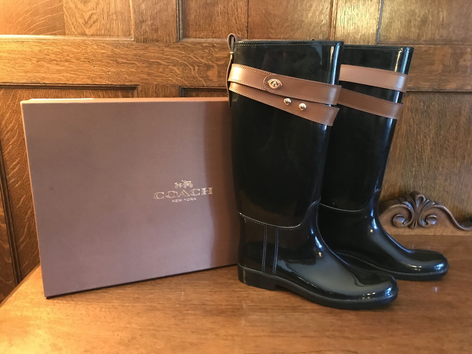 Coach Talia Shiny Rain Boots New in Box Never Worn Size 10