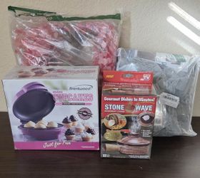Cupcake Maker Microwave Cooker Wreath Seat Cover all for $10 See All Pictures