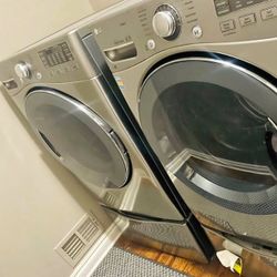 LG Washer And Dryer Set 