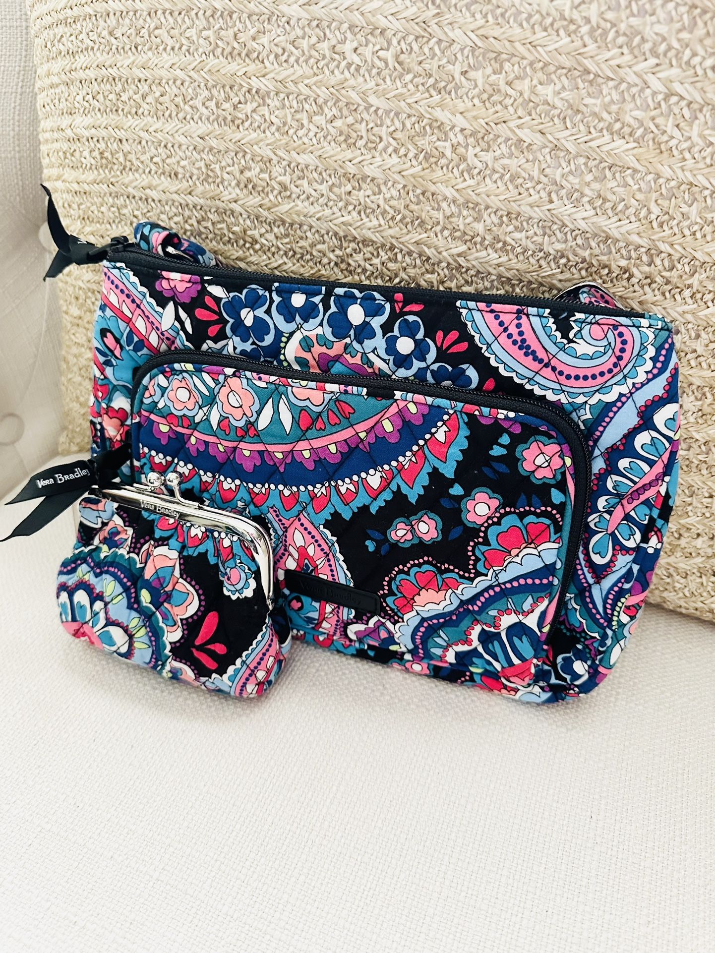 Vera Bradley Crossbody Bag + Matching Coin Purse – Bundle Deal, Excellent Condition