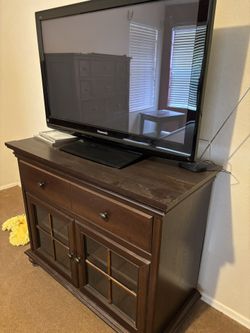 42 Inch Panasonic Tv With Remote And Manual 