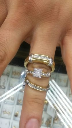 14k Gold Ring set 11.4 grams .50 ct Diamonds