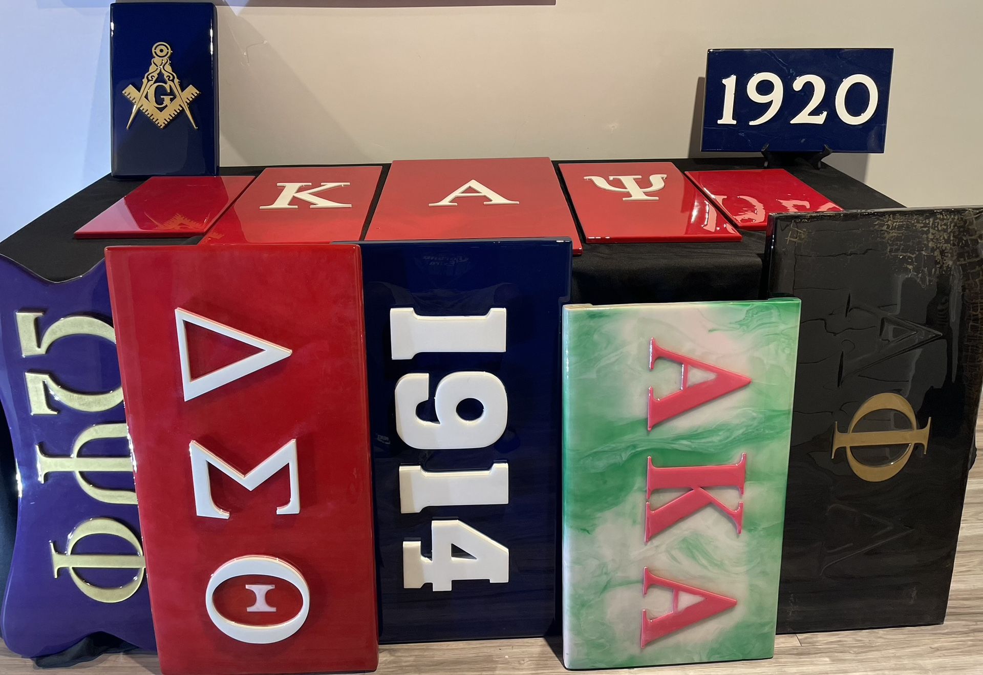  Custom Epoxy Fraternity And Sorority Signs And Tables