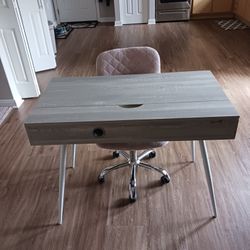 Computer Desk and Rolling Chair 