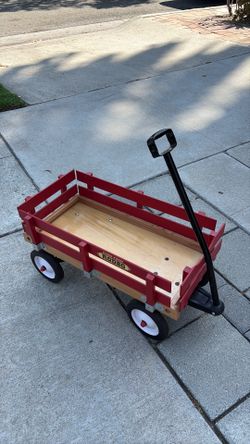 Vintage Red Wagon ￼