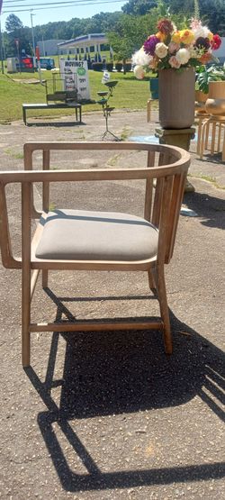New circle back chair made in America real wood but not heavy