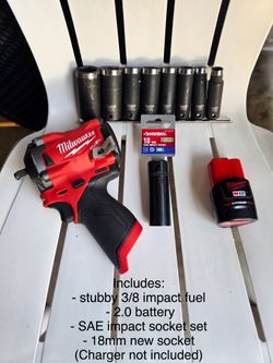 Milwaukee M12 FUEL Stubby 3/8 Impact Wrench Bundle