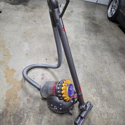 Dyson Vacuum $50 Obo