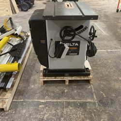 Delta Tablesaw - Unisaw