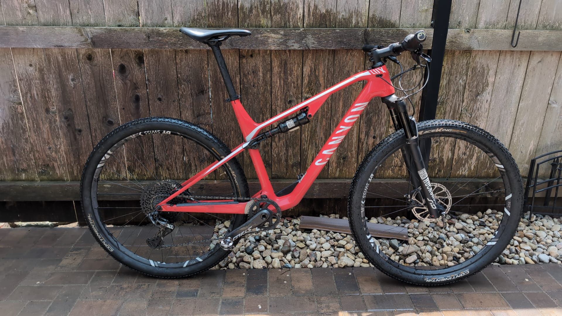 Canyon LUX CF SL 8.0PR (2019)