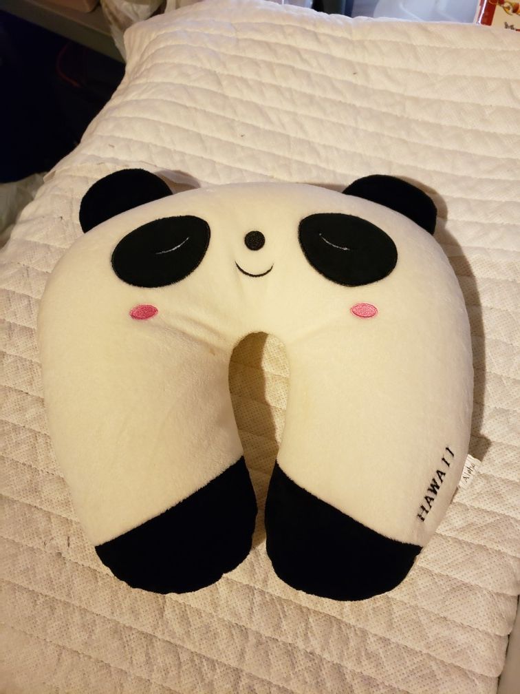 Panda neck travel pillow