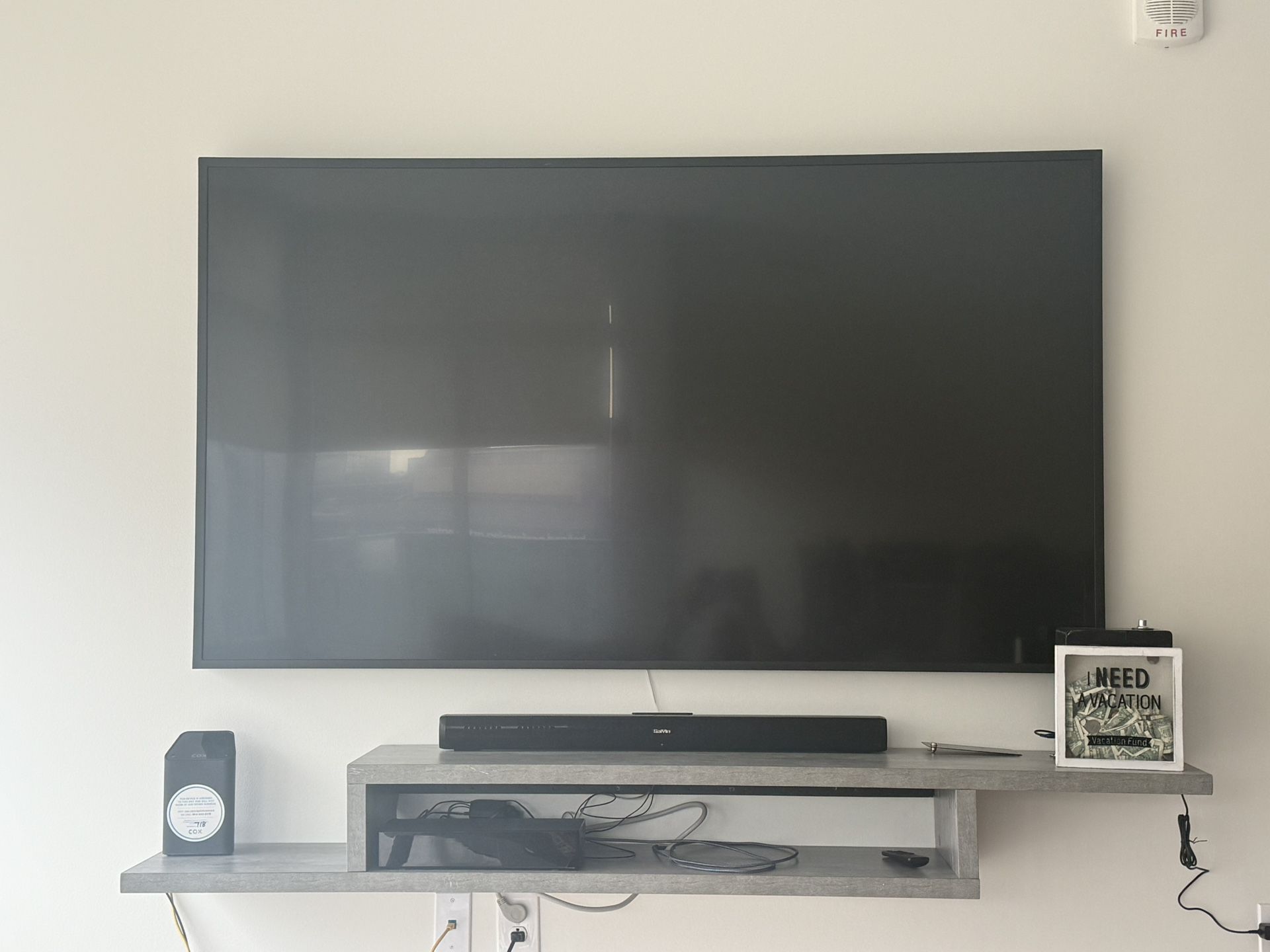 Samsung 75" Class The Frame QLED 4K UHD HDR Smart TV