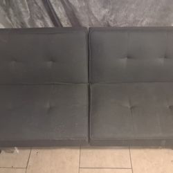 Black Futon