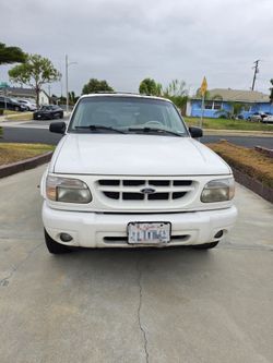 2000 Ford Explorer Limited
