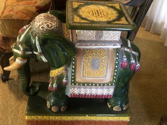 Large ceramic regency elephant stand