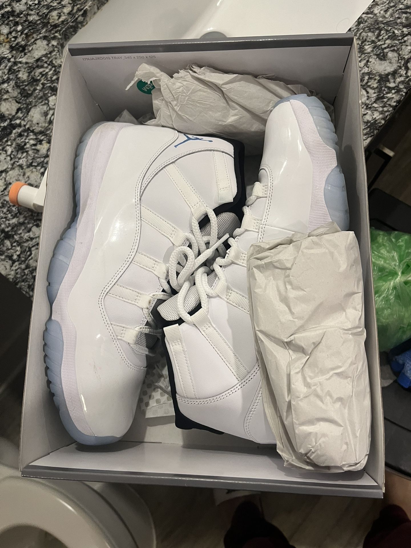 Jordan Retro 11 Legend Blue