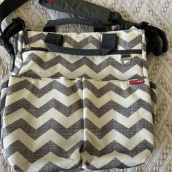 Skip Hop Duo Signature Carry All Diaper Bag - Grey/White Chevron
