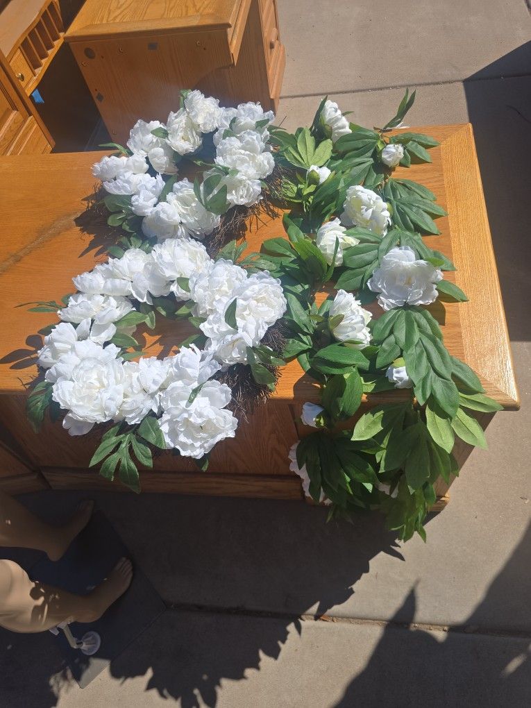 Magnolia Wreaths, 6 Garlands