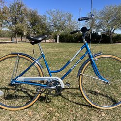 Vintage Schwinn Collegiate 3 Speed Bike