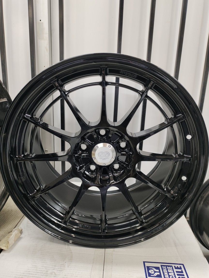 Enki 18x9