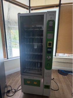 Brand New TCN Small Combo Vending Machine — Snack & Drink — Cash/Coin/Card Ready