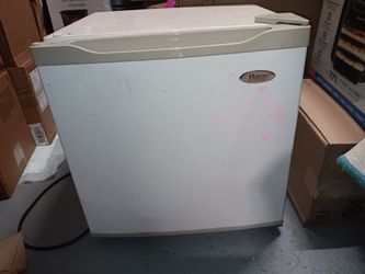 Mini Mini Fridge 