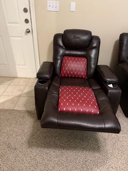 Reclainer Chair