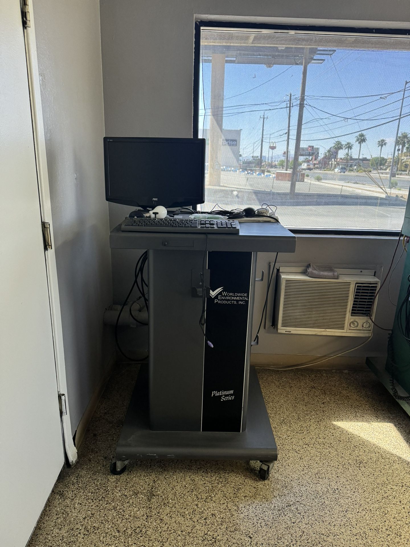 World Wide Emission Analyzer / Smog Machine