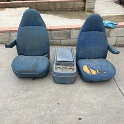 Seats 