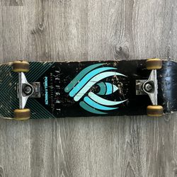 Powell Peralta Flight Deck 8” w/ Venture Trucks
