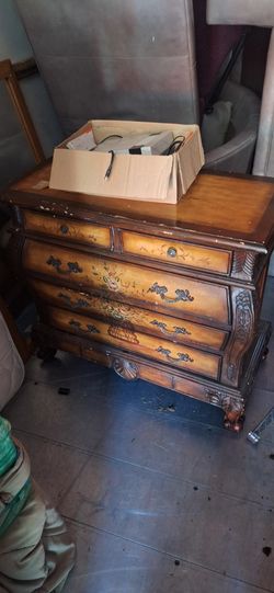 dresser