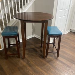 New Pub Table with Bar Stools  $100