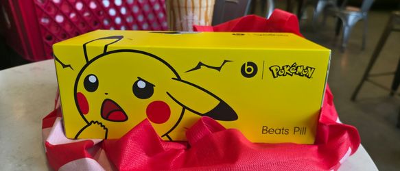 BeatsByDre x Pokemon Beats Pill NIB