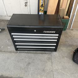 Husky Tool Box  20H 11D 26W