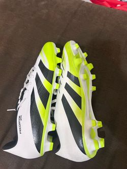 Adidas predators brand new