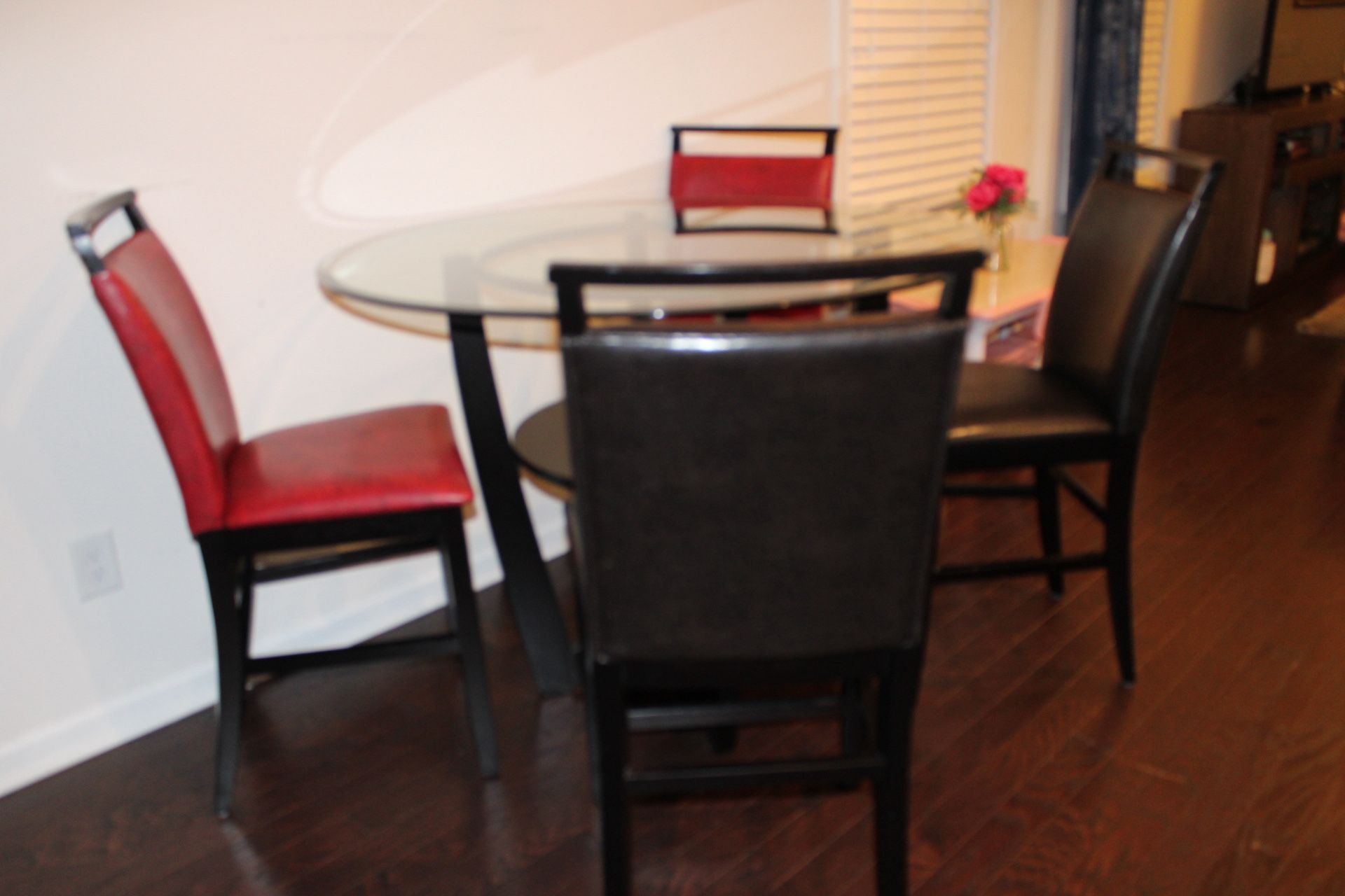 Round Glass Top Counter Height Table