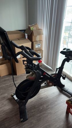 Peloton bike , minor usage