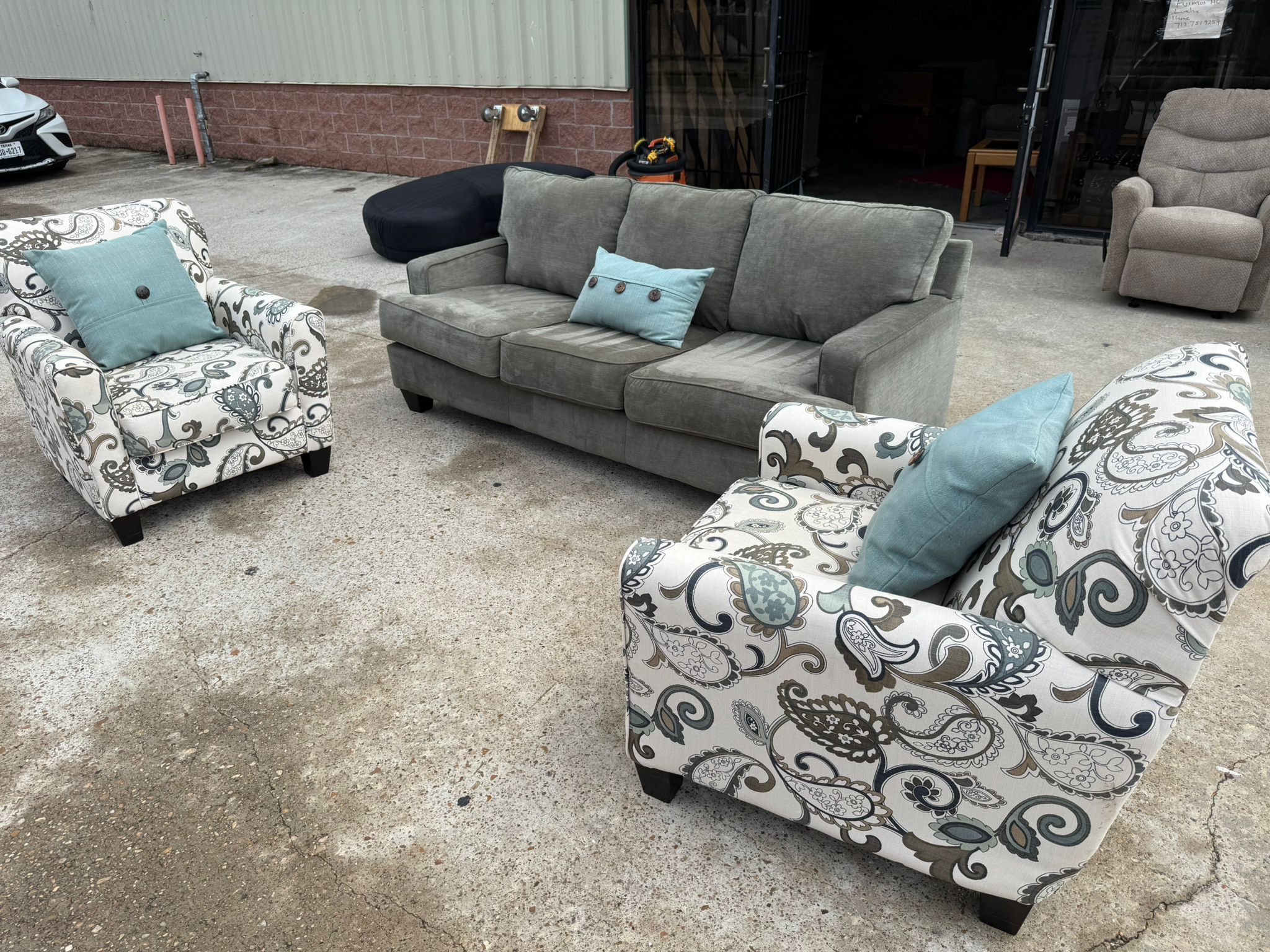 ⚠️ Sofa Set ⚠️ $200 Total Price