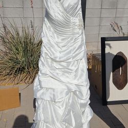 David's Bridal Dress Size 8