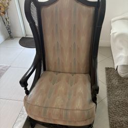 Preciosa Silla Elegante Alta 
